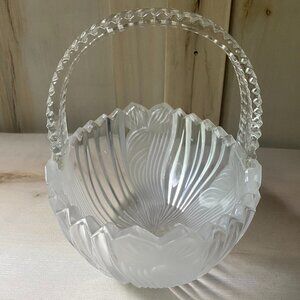 VTG The European Collection 24% lead crystal clear swirled floral glass basket